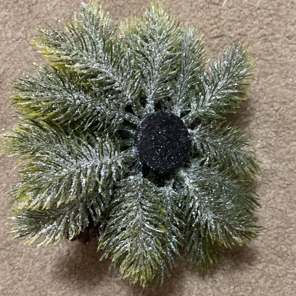 Glitter Sphere with Pinecones - Picture 4 of 5